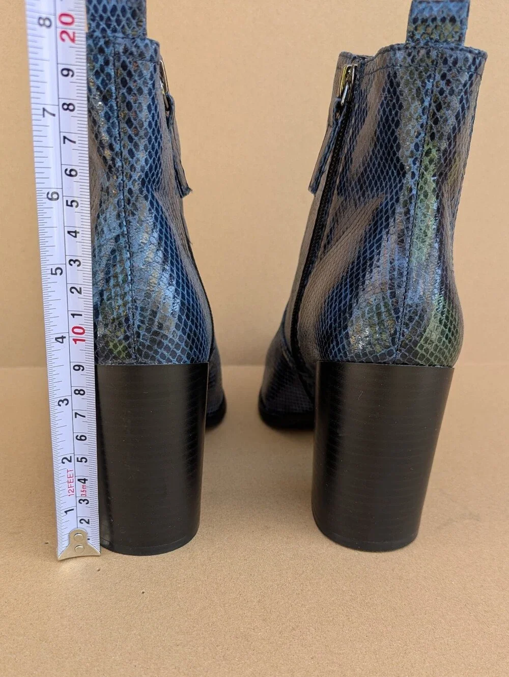 Scoop NYC Stefani Chelsea Ankle Boots Block heel Blue 8.5 Faux Snakeskin Booties